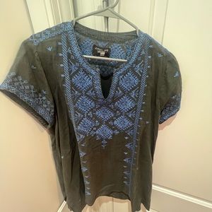 Johnny Was embroidered shirt sleeve top